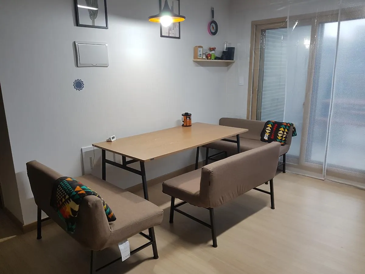 Buzz Guesthouse Inchon