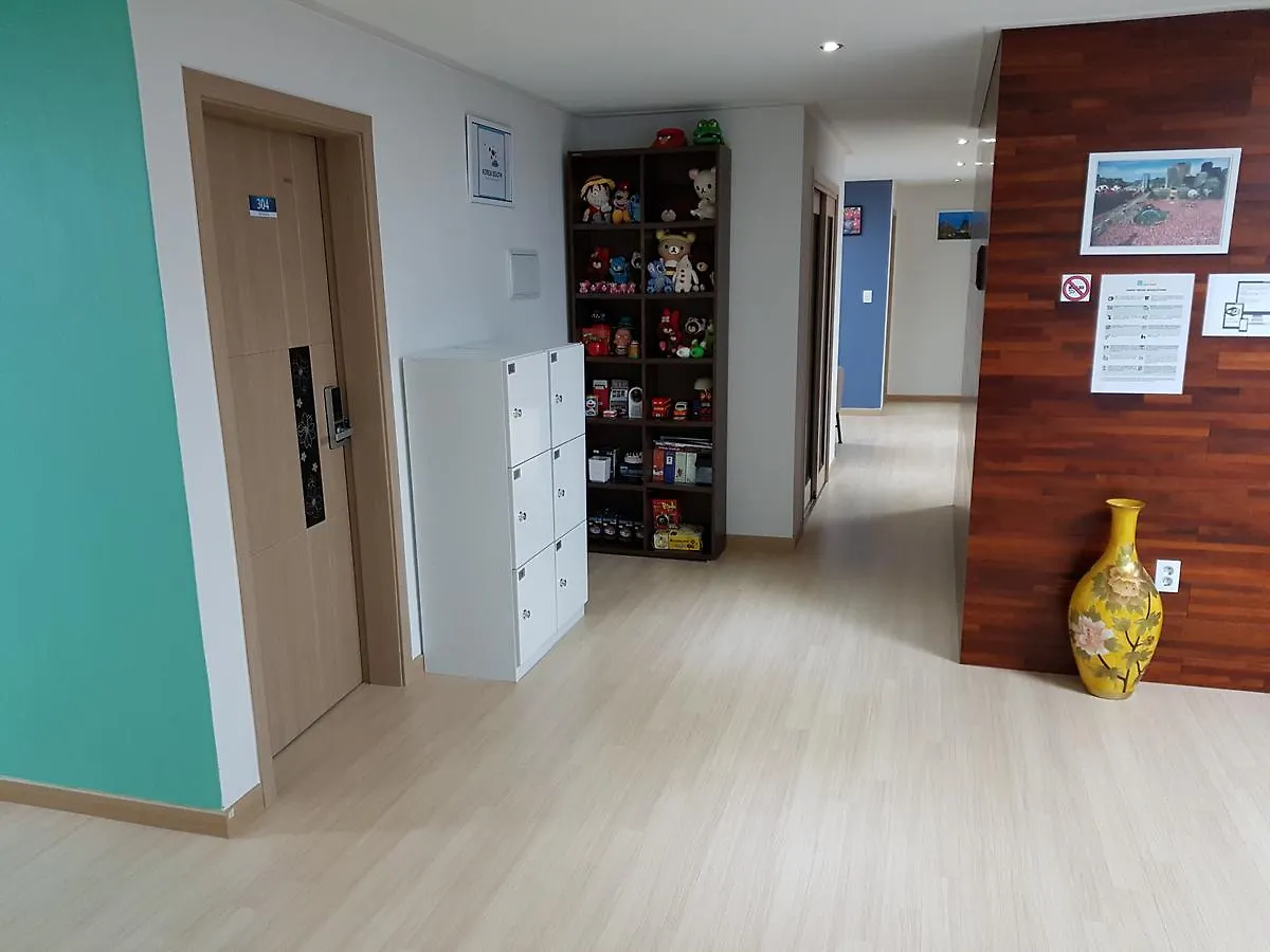 Buzz Guesthouse Inchon