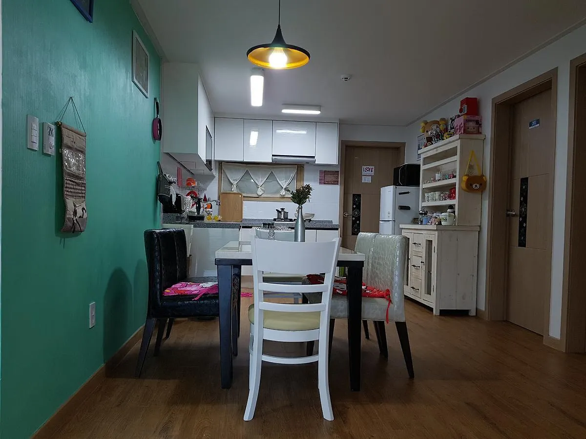 Buzz Guesthouse Inchon 2*,