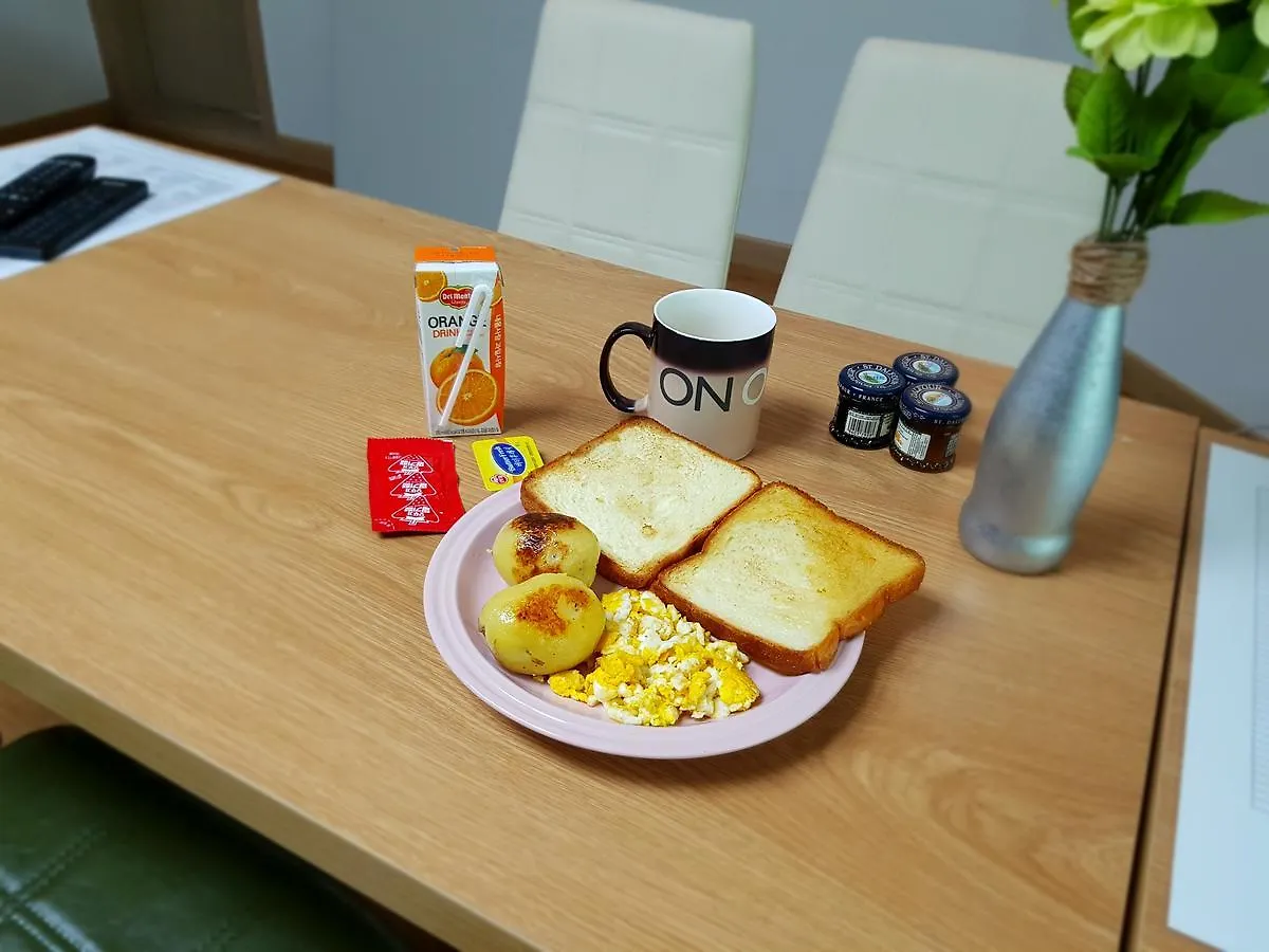 Buzz Guesthouse Inchon