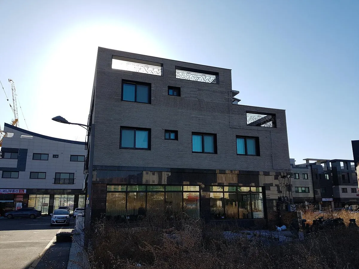Buzz Guesthouse Inchon