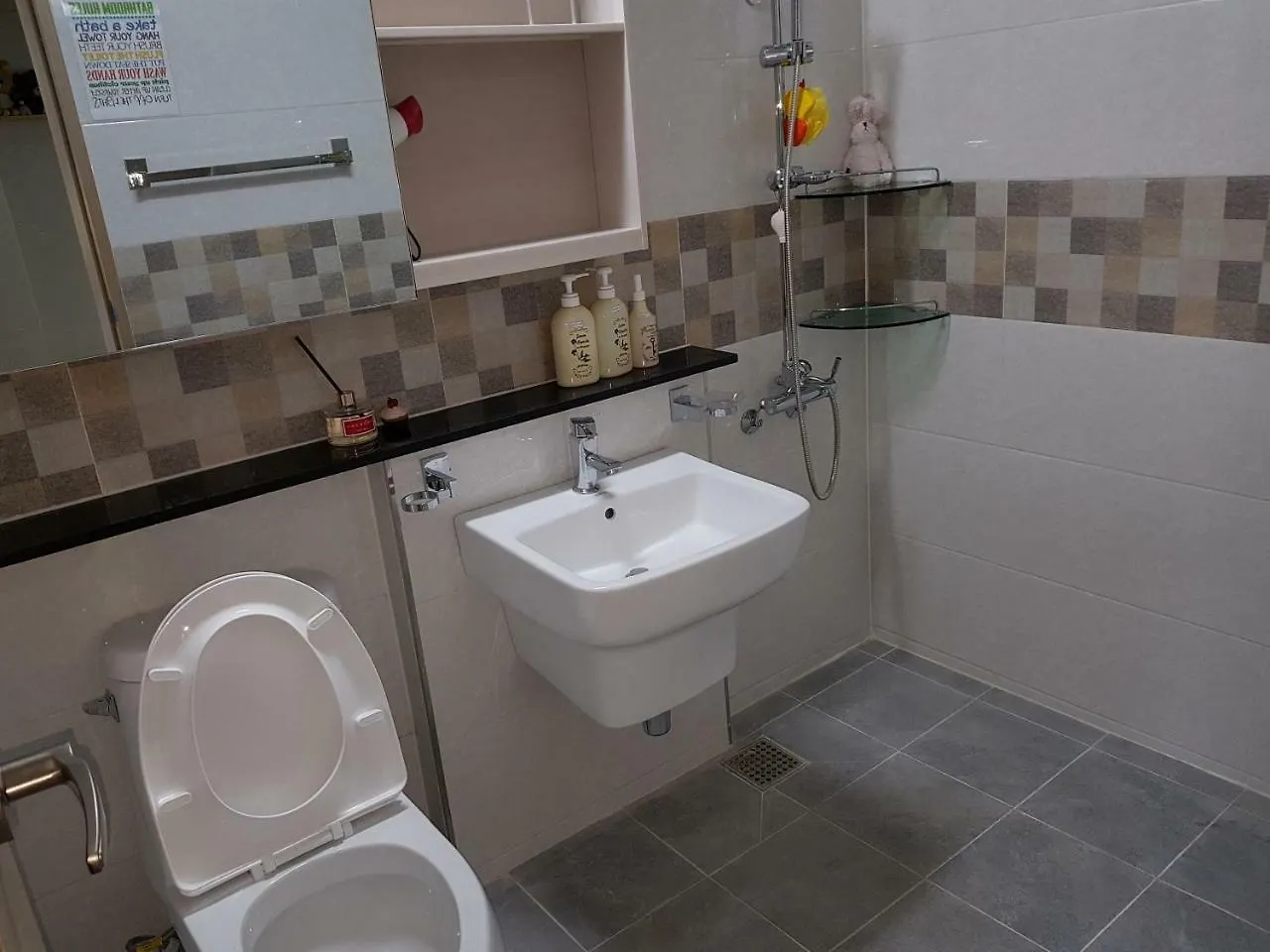 Buzz Guesthouse Inchon